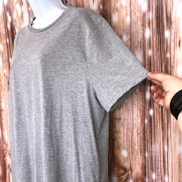 Express Light Gray Short Sleeve Tee with Dots - Picture 2 of 7